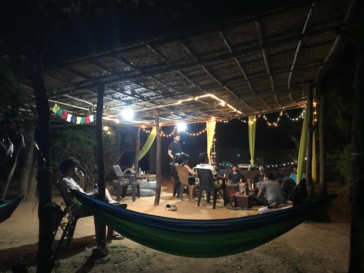 גוקרנה Tusker Tribe Hostel מראה חיצוני תמונה