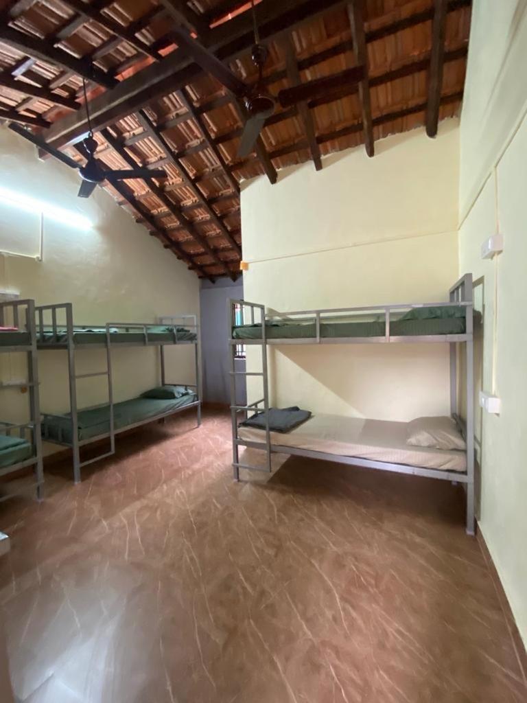 גוקרנה Tusker Tribe Hostel מראה חיצוני תמונה