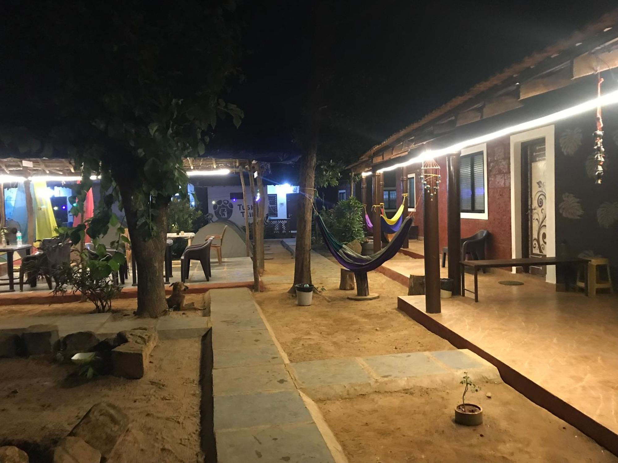 גוקרנה Tusker Tribe Hostel מראה חיצוני תמונה